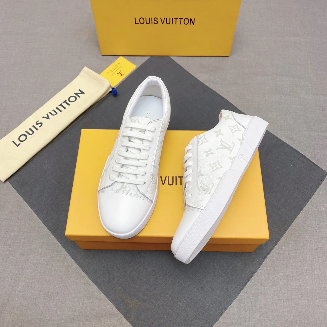 p360 LV men's shoes, casual shoes, sneakers, an international high-end brand, this model is the official classic model, 1:1 quality, made by famous manufacturers, made of Italian cowhide ➕PVC presbyoplasty material, perfect last shape, generous and fashionable design, attracting many consumers, top-grade cowhide inside, made of cowhide: what you want is high quality; dear friends, don't miss to forward the picture, the code number is 38_44 optional, No. 019